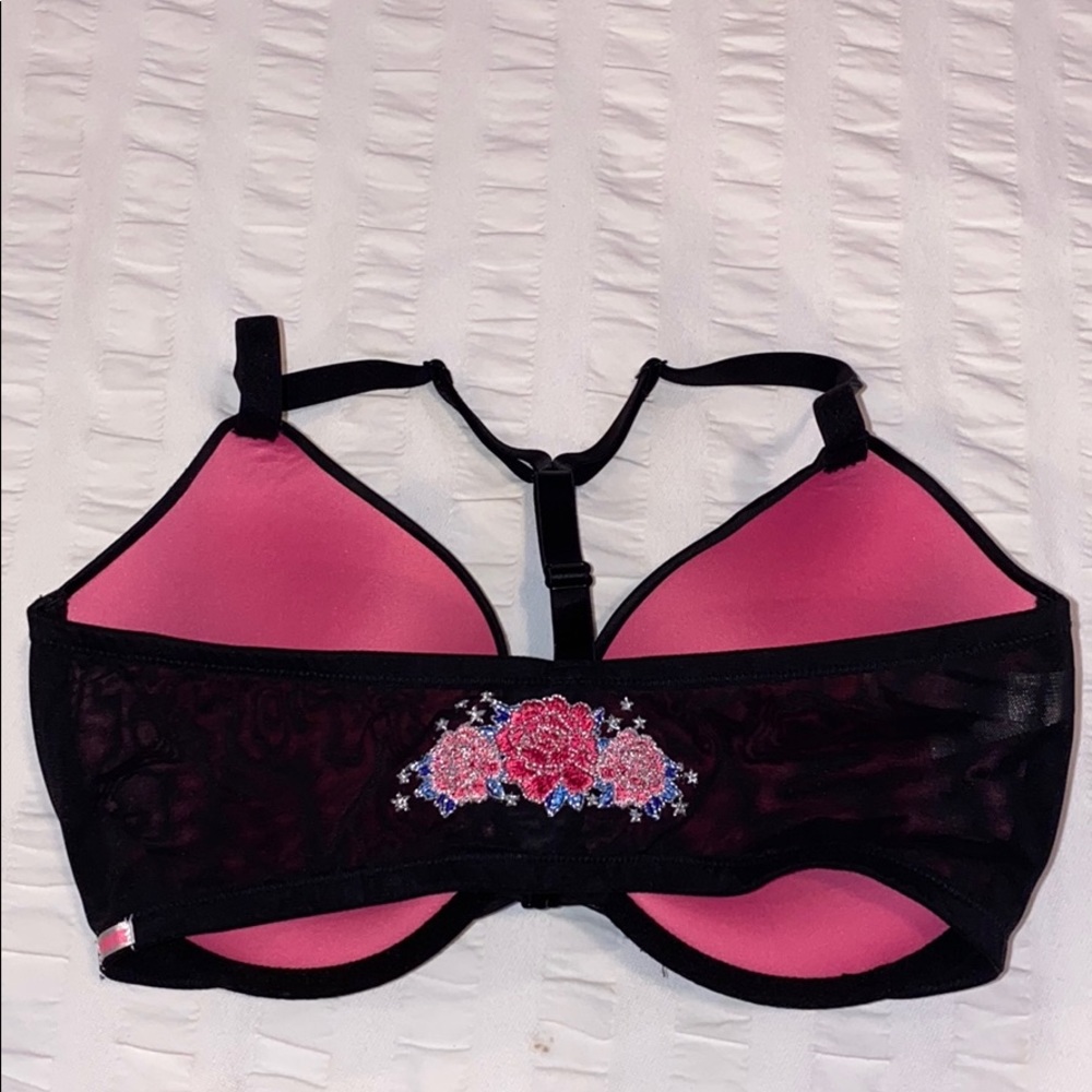 Black Victoria’s Secret push-up bra w/flower decal